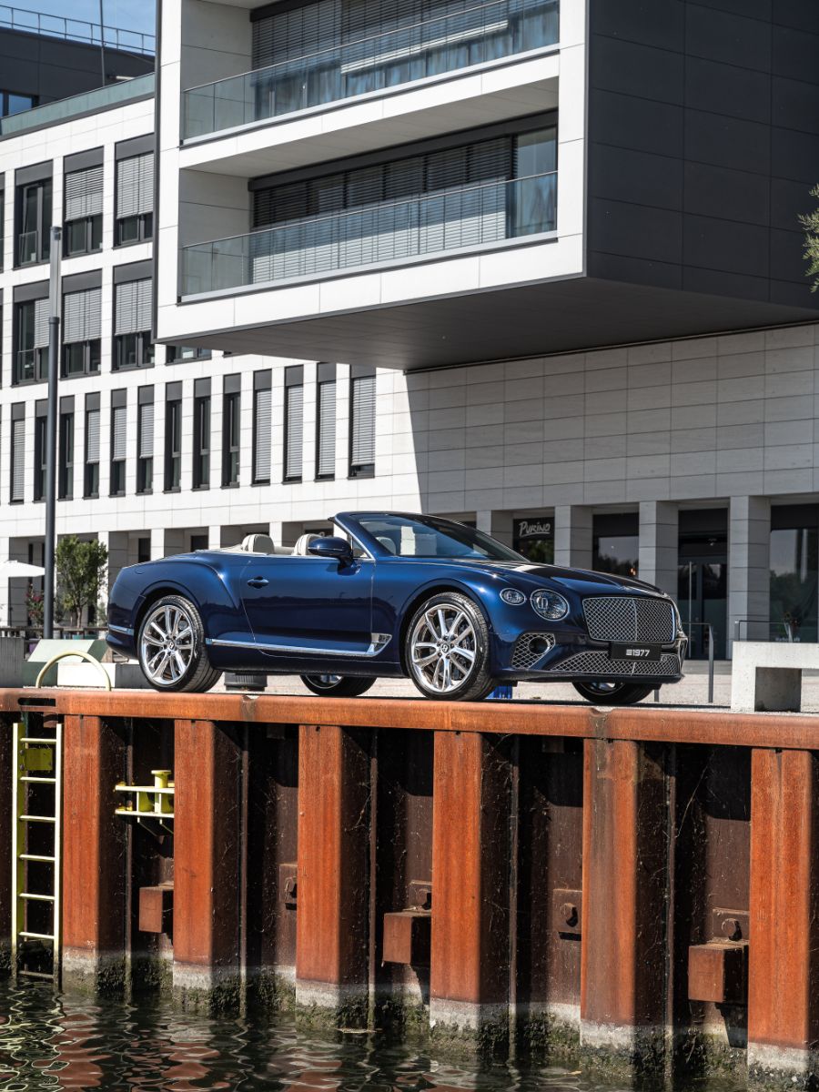 bentley-continental-gt-fahrzeugakte-hs59fp7-52-900x1200-23