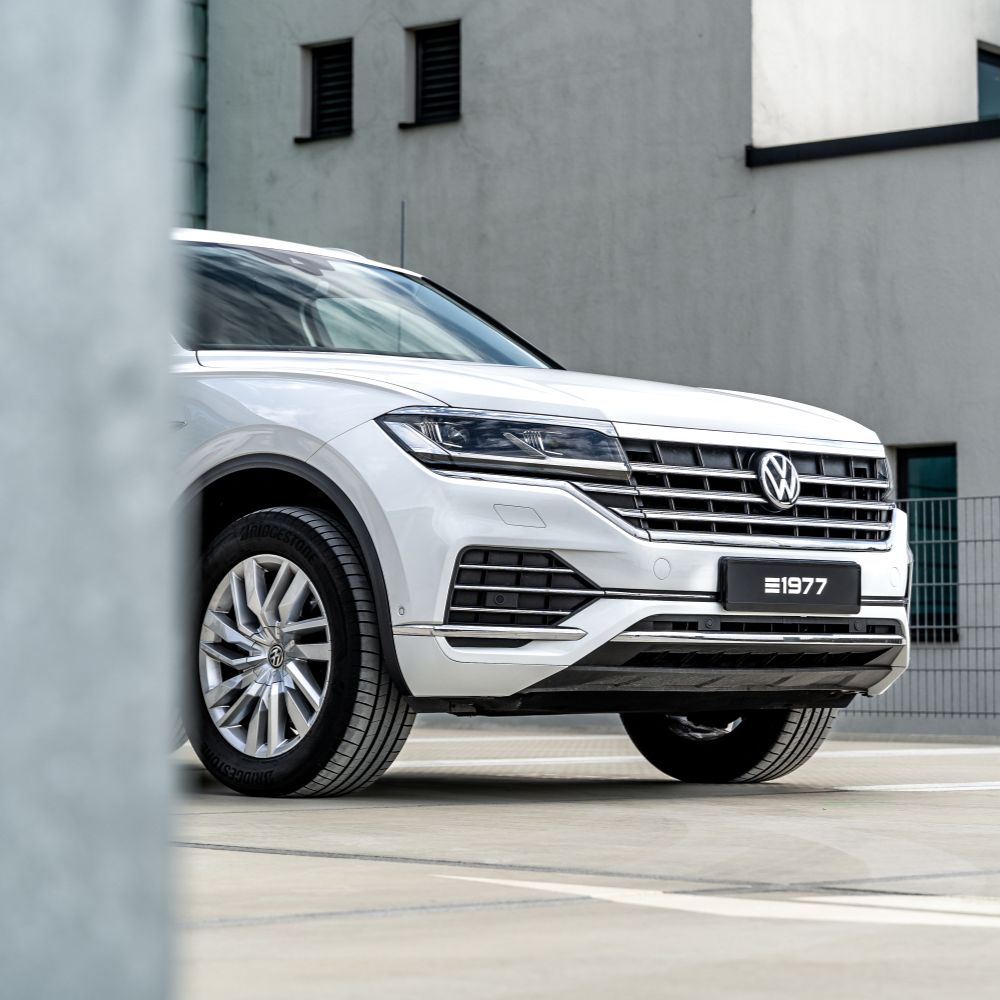 vw-volkswagen-touareg-fahrzeugakte-hs2r8h-42-1000x1000-14